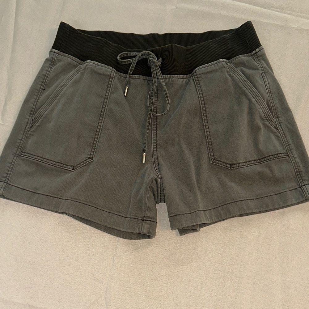 WHBM Distressed Khaki Green “The Short” Drawstring Shorts Size 6